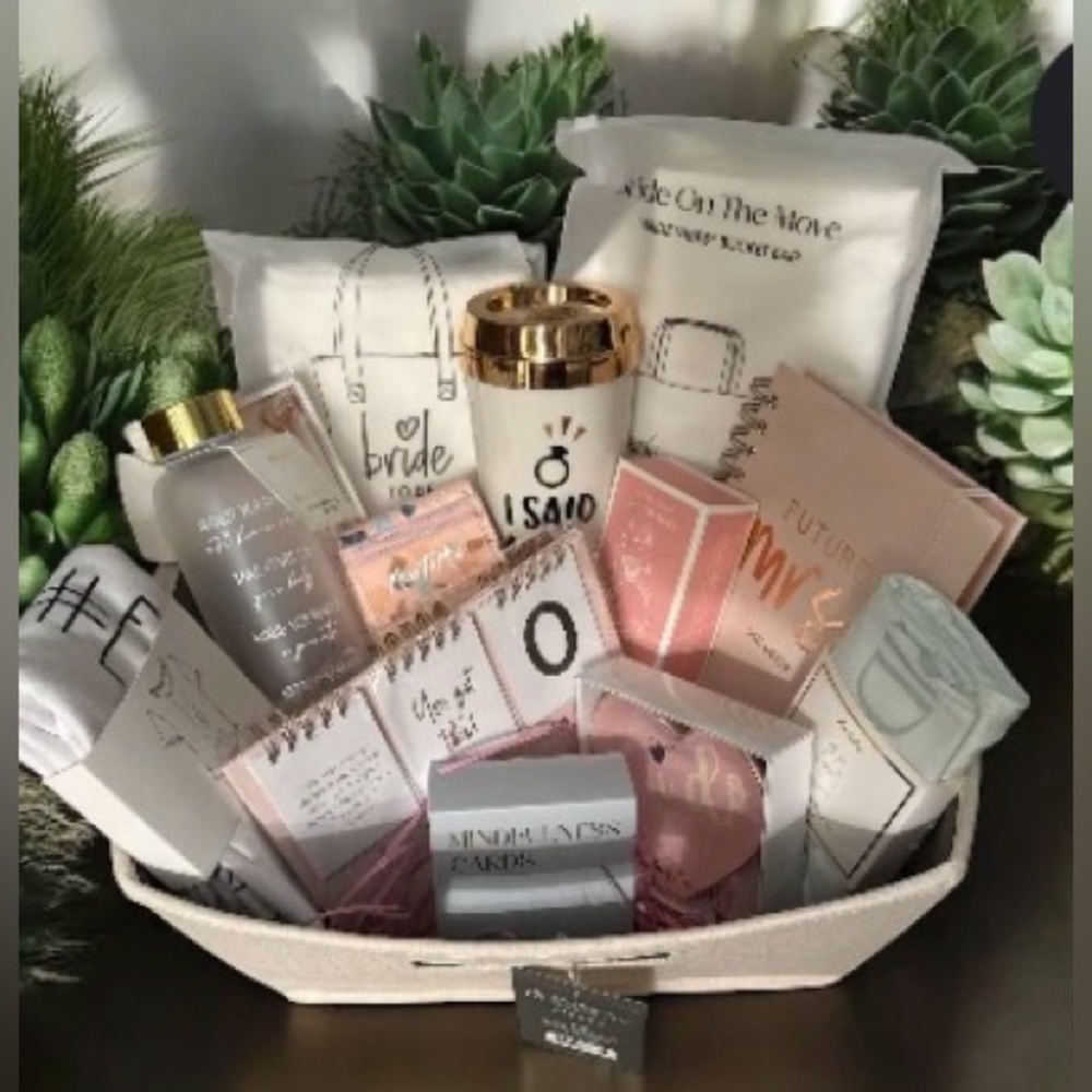 Bridal Gift Basket - Perfect for the Bride To Be 👰‍♀️
